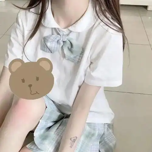 女生头像想跟你借个未来806