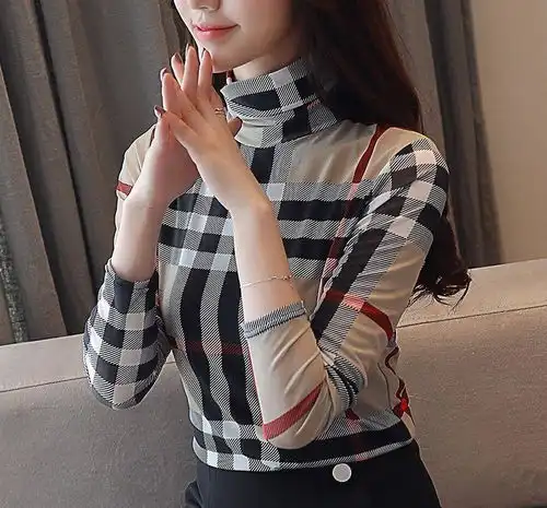 微胖女人别穿毛衣,显臃肿试试这加绒小衫,搭配大衣不化妆都美