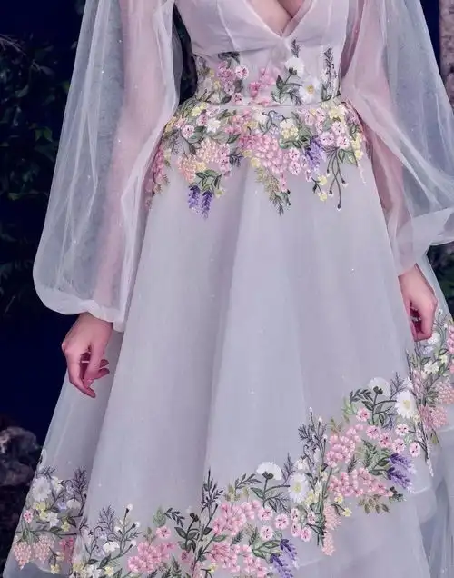 素材tumblr收藏的各色礼服细节图