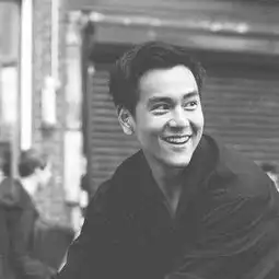 头像丨你给的承诺就像是星星,多且遥不可及