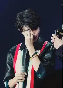 中餐厅录制结束王俊凯感性落泪依然是那个感性温暖的少年