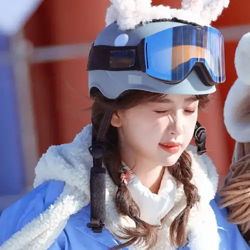 明星头像虞书欣