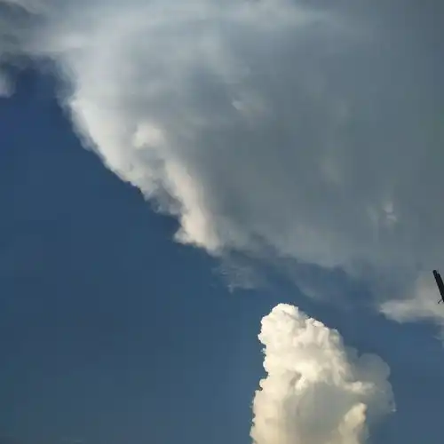 蓝色系背景男头像唯美