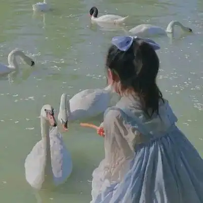 蓝冷系头像春夏