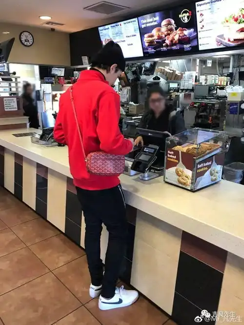 佛系道系儒系法系施主您的穿衣风格是哪一种