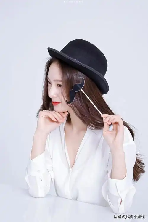 郑秀晶,韩国女团出道的冰山美女,高冷气质,让人产生距离感