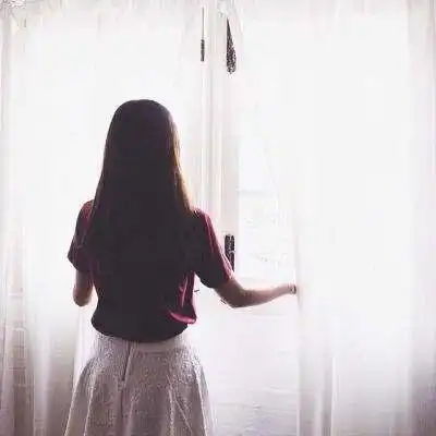 禁欲系图片女头像女生