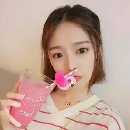 橙色系女生头像图片短发