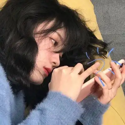潮流2019女生头像高冷帅气女图
