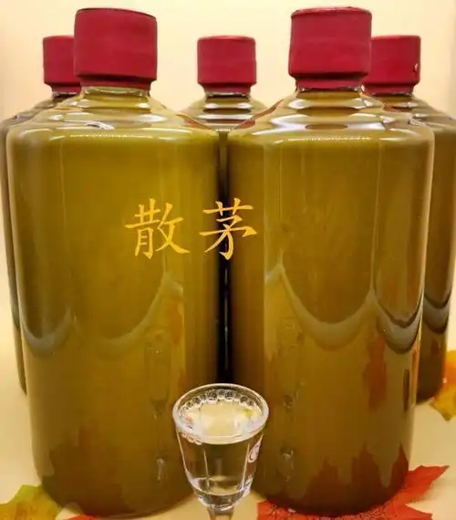 白酒鉴定全靠品尝解密酒厂调酒师的品酒鉴定方式