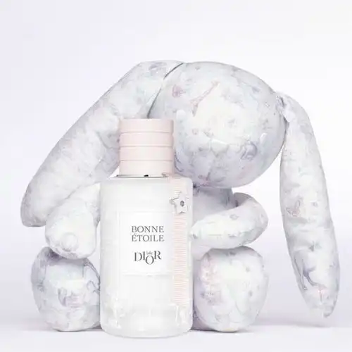 babydior宝宝香水不含酒精,parishilton厨具系列贯彻粉色是日美好事物