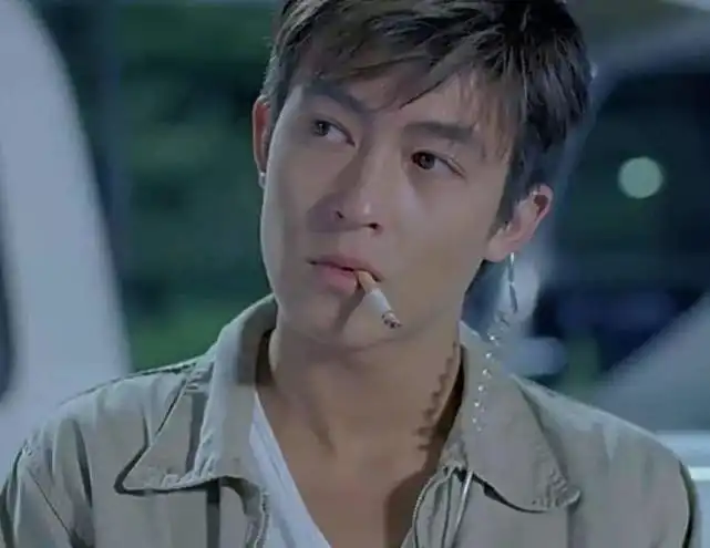 他曾暗恋过瞿颖,错过了王菲,高圆圆痴迷过他,堪称贵圈顶端男人