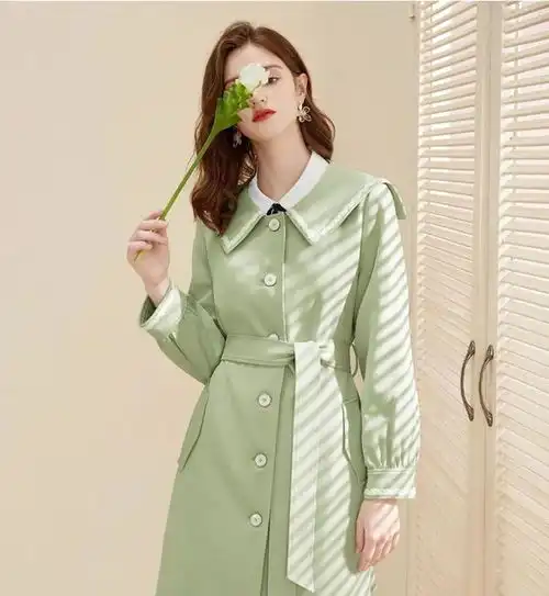 三色风衣,让你穿出满满的生机感,展现时尚魅力