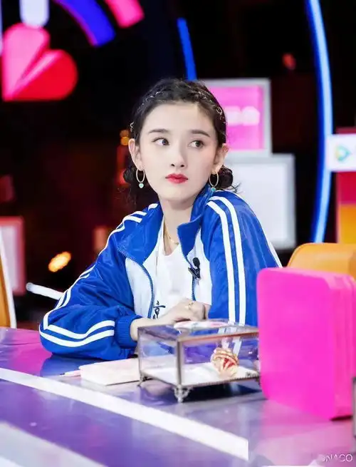 yyds的南法女孩时尚从来就不是砸钱和穿大牌