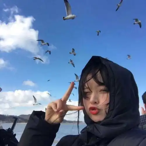 绿色系情侣头像半身图片