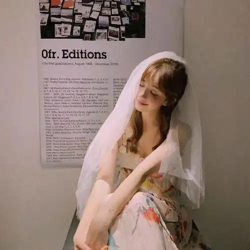 黑色系列女头情侣头像