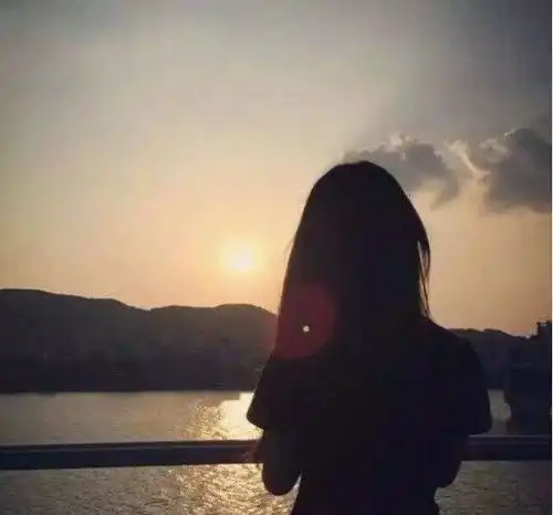 ins爆火的情侣头像学生党放心用,在班级群里都不会被发现