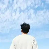 qq个性头像男男生高冷背影的qq个性头像