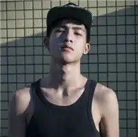 下雪天一个男人落寞的图片微信头像图片大全