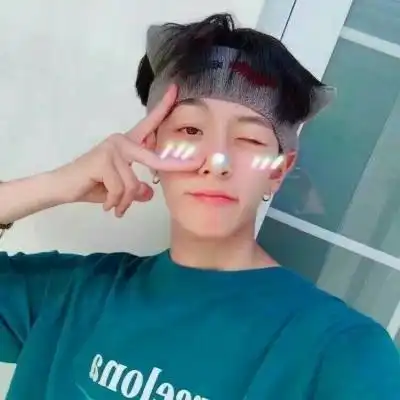 2023帅气有爱心男生头像