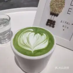 小猫卡通头像抹茶拿铁