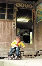 组图湖南桑植县张家湾村的悬崖天梯