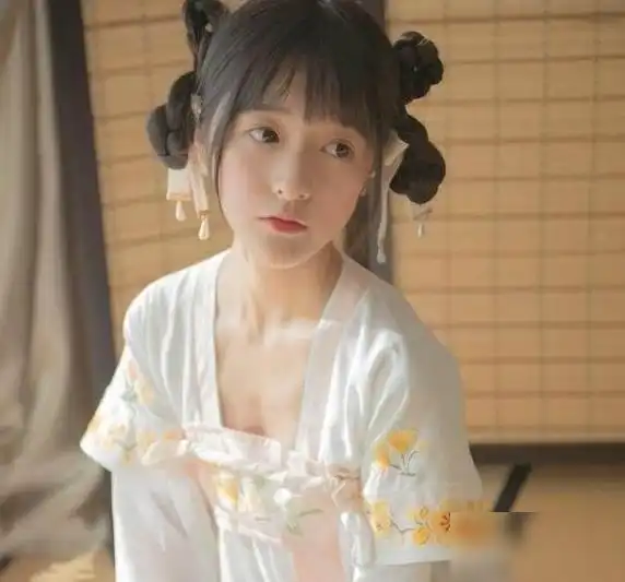 9岁扮演星爷儿子,如今长得貌美如花,观众被骗了这么多年