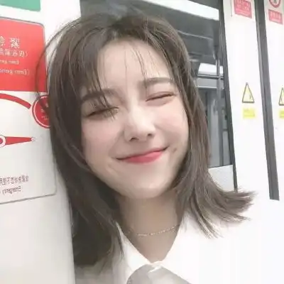 短发女生头像