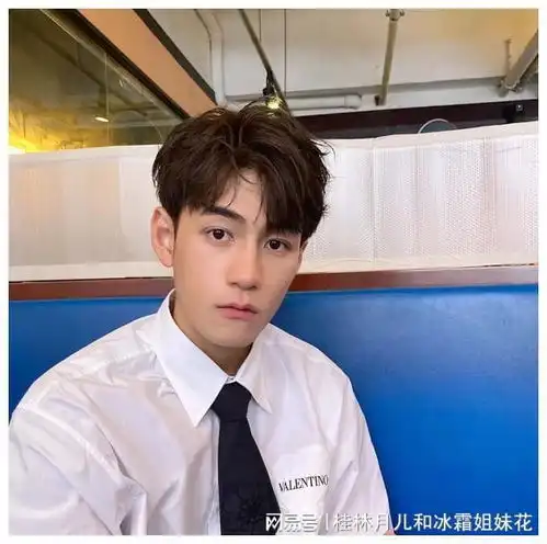 魏浚笙阳光帅气迷人,他是一位混血儿新生代男演员王子网易订阅