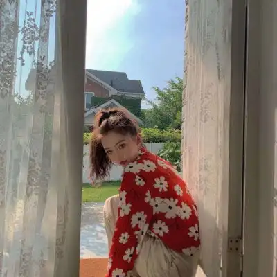 qq头像女生红色系女生头像大全