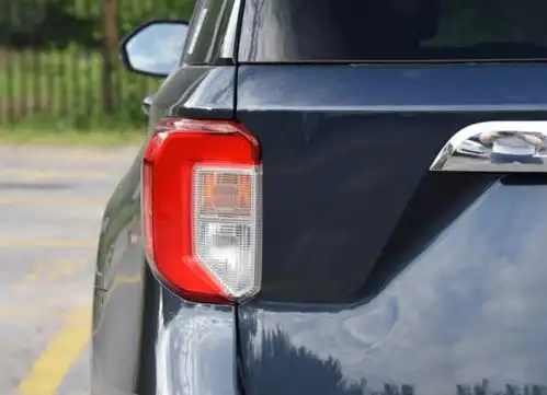 美系大块头硬碰硬福特探险者对比雪佛兰开拓者