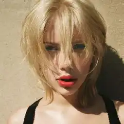 头像唯一不能嘲笑的两个东西一是出身二是梦想