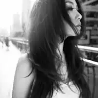 谁有这张图片的女头像