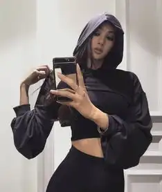 欧美系的亚裔女神,运动不仅改变的是她的身材,还有她独有的气质