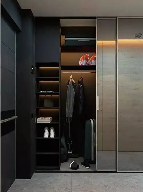 拥有这样一个衣帽间,是多少男人毕生的梦想啊