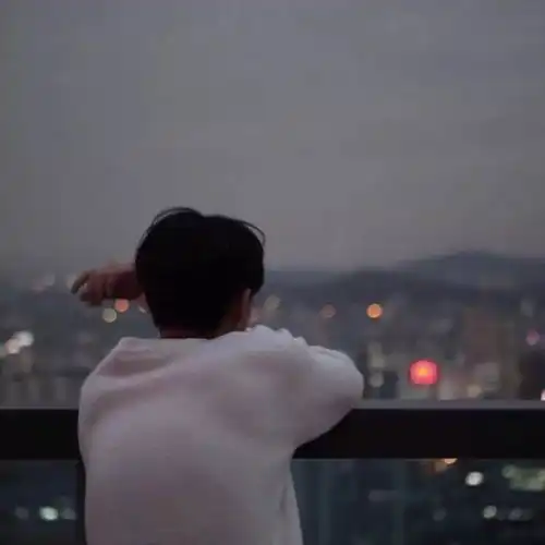 男生头像伤感海边蓝色系