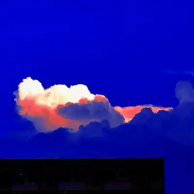 克莱因蓝色系头像背景