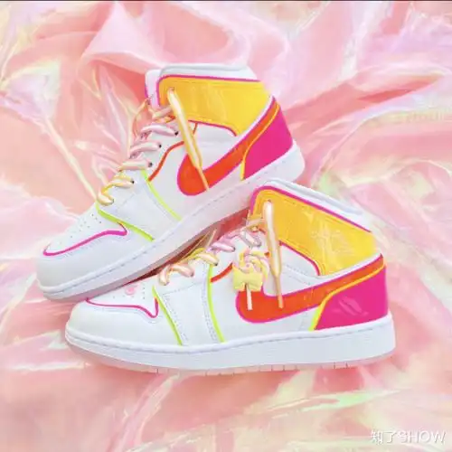 这些粉色系球鞋少女心十足,欧阳娜娜也在穿,情人节送女友不香吗