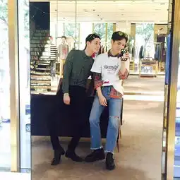 帮男友按下关注10位ins上的韩国型男模特儿