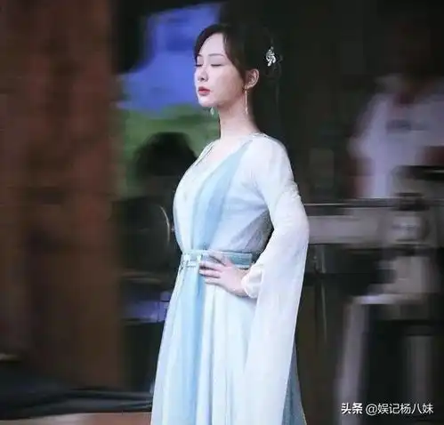 杨紫进组沉香如屑,服化廉价撞型琉璃,成毅单薄压不住