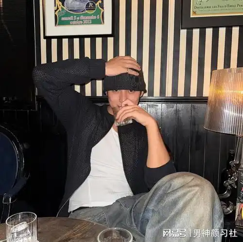 国内男生照搬韩系穿搭容易翻车金珉奎这12套演示,你没看过吧