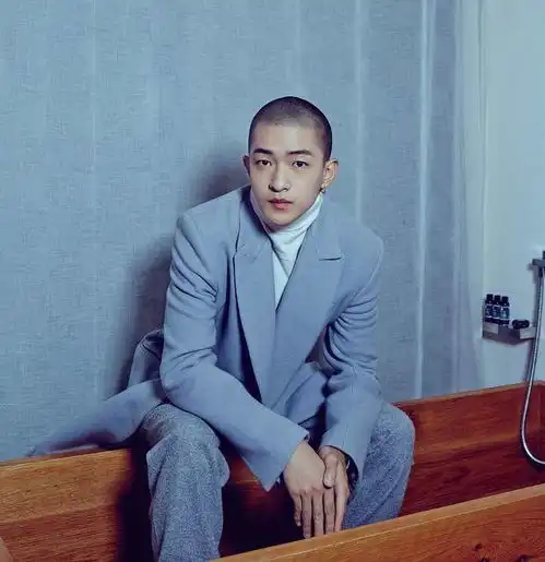 寸头痞帅的渣男头像