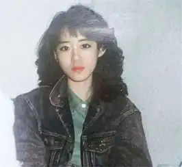 高颜值妈妈走红,和女儿合照像姐妹,网友缺女婿吗