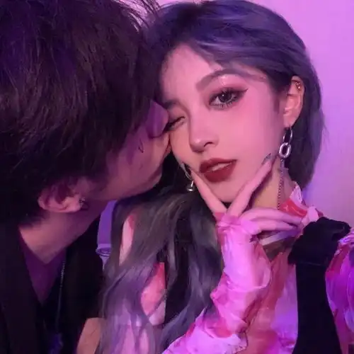 真人情头撕开云雾,你就是光