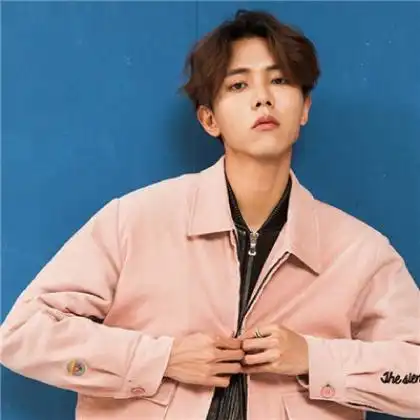 比较好看的韩版男生头像,用乐观的心情做事的男人