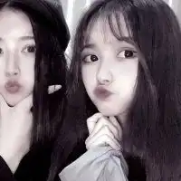 闺蜜头像丧系真人一人一