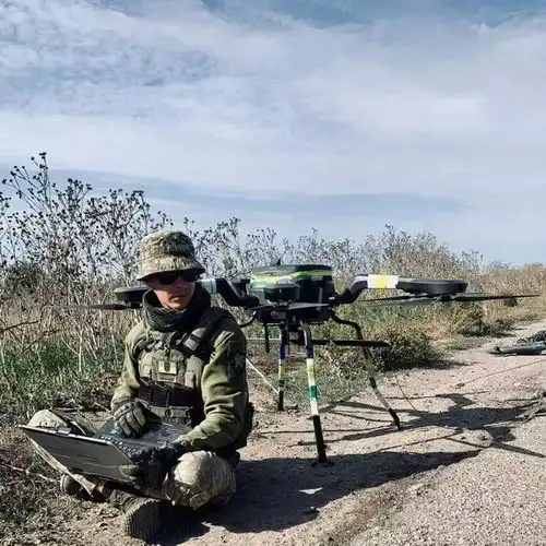 俄军温压弹真是杀疯了,蘑菇云高达一公里大批侵俄乌军人间蒸发