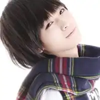 女生头像韩系短发高冷