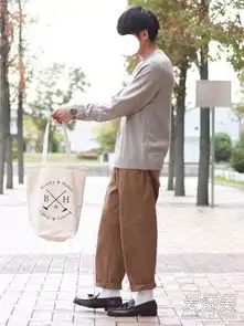 男生如何穿得简约又好看用大地色系轻松打造简约日系感