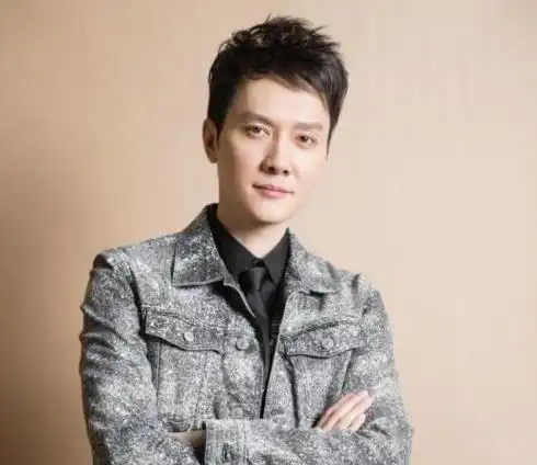 赵丽颖冯绍峰秀恩爱用情侣头像表态,打碎离婚家暴出轨传言